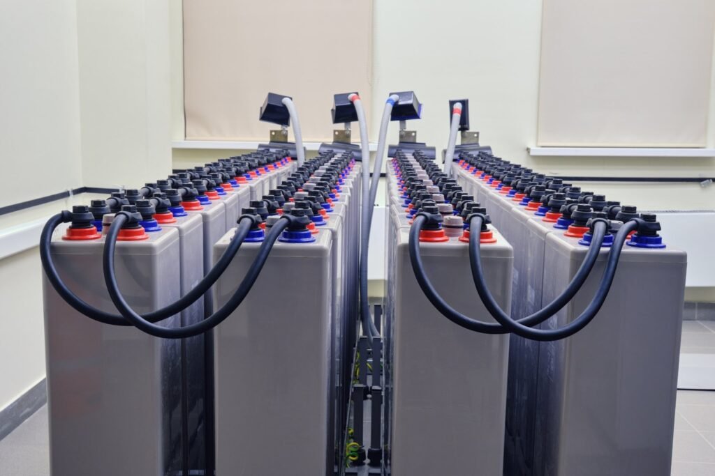 Battery Backup vs. Generator: Which One Should You Choose?